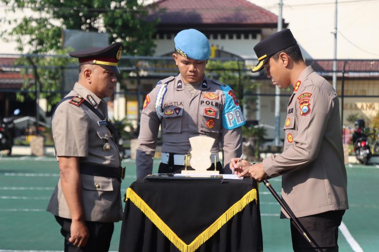 Upacara Serah Terima Jabatan di Polres Malang: Meningkatkan Kinerja dan Pelayanan kepada Masyarakat