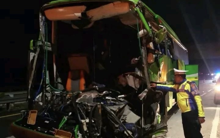 Rombongan Study Tour Asal Malang Kecelakaan Tragis di Tol Jombang-Mojokerto, 2 Tewas 15 Terluka