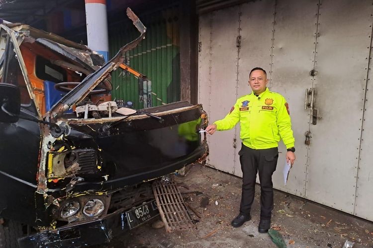 Kronologi Kecelakaan di Sukun Malang, Hiace Vs Truk Fuso Baku Hantam Membuat Korban Luka-luka