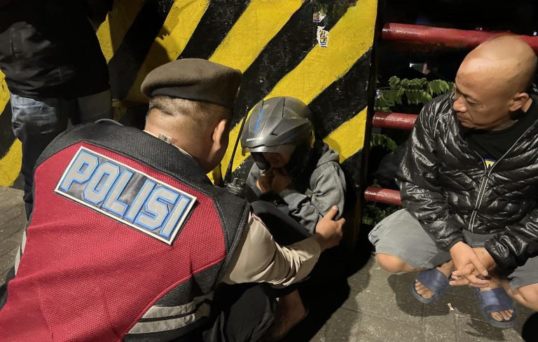 Polisi Gagalkan Upaya Bunuh Diri di Jembatan Brantas Kota Malang