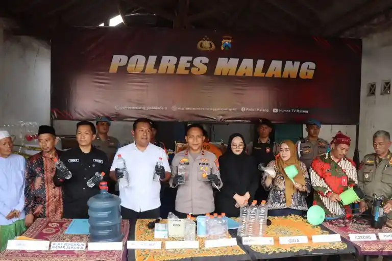 Pabrik miras di Pakis Malang