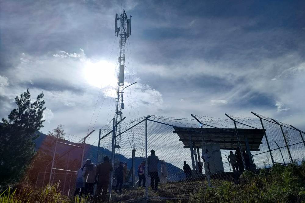 Luhut Harap Starlink Bisa Gantikan BTS di Indonesia untuk Infrastruktur Telekomunikasi