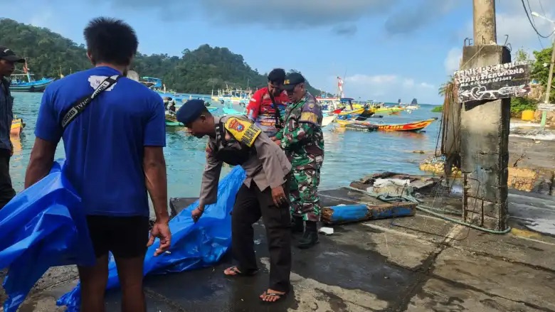 Penemuan Mayat Pria Menggegerkan Wisatawan Pantai Sendang Biru Malang