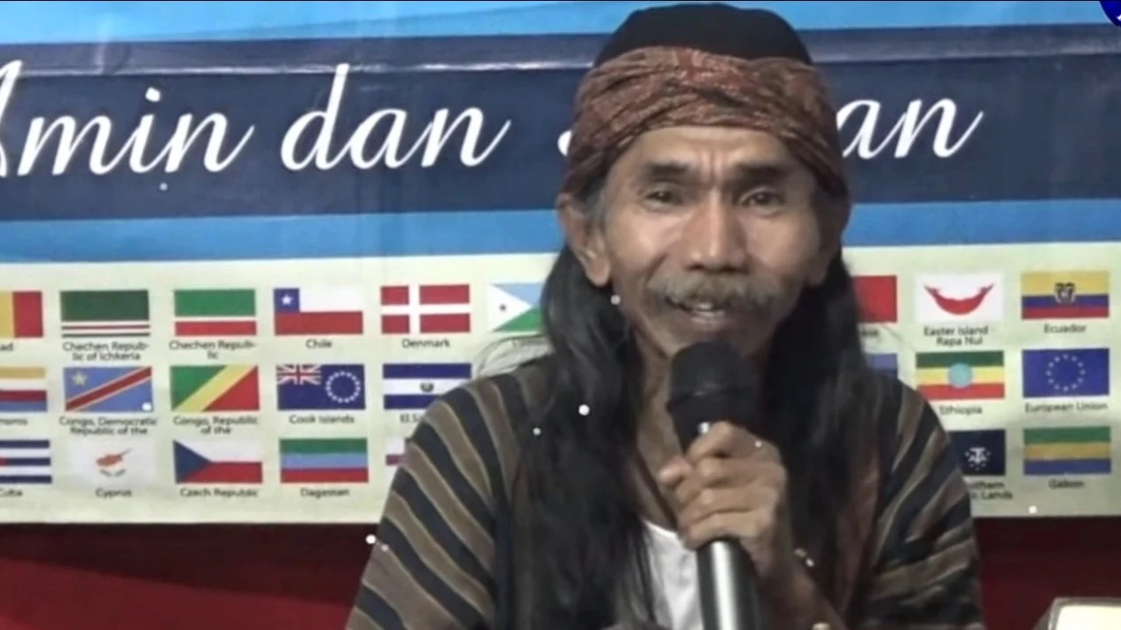 Arti Kata ‘Maqoli’ Kontroversi Mbah Ghufron Viral, Pengakuan Penulis 500 Kitab dan Tanggapan UAS