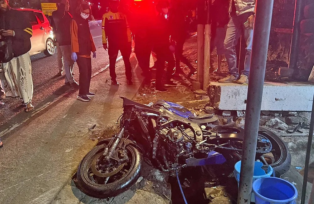 Kecelakaan di Kota Batu: Seorang Pemotor Tewas Usai Menabrak Pohon