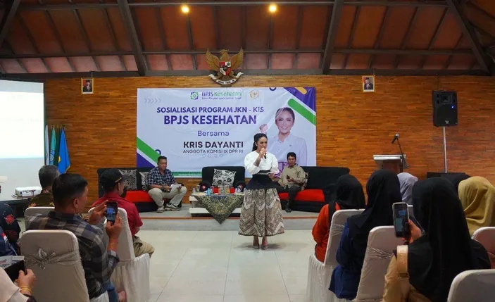 Sosialisasi JKN oleh BPJS Kesehatan dan Kris Dayanti di Kota Batu