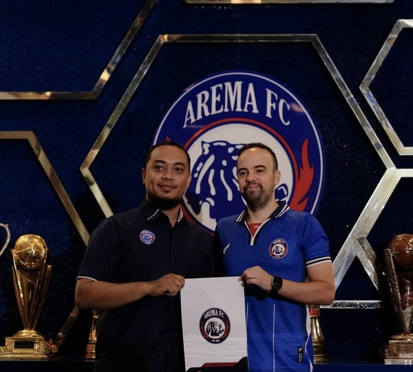 Tiago Simoes: Tambahan Baru yang Membawa Harapan Baru bagi Arema FC di Liga 1 2024