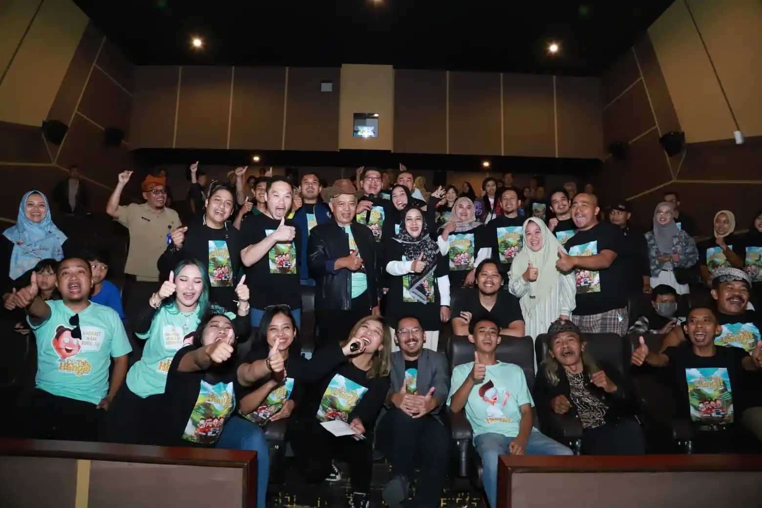 Bupati Malang Hadiri Gala Premier Film “Es Teh Hangat” di Mopic Cinematic