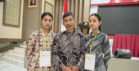 Prestasi Membanggakan: Si Kembar dari Bululawang Lolos Seleksi Bintara Polri 2024