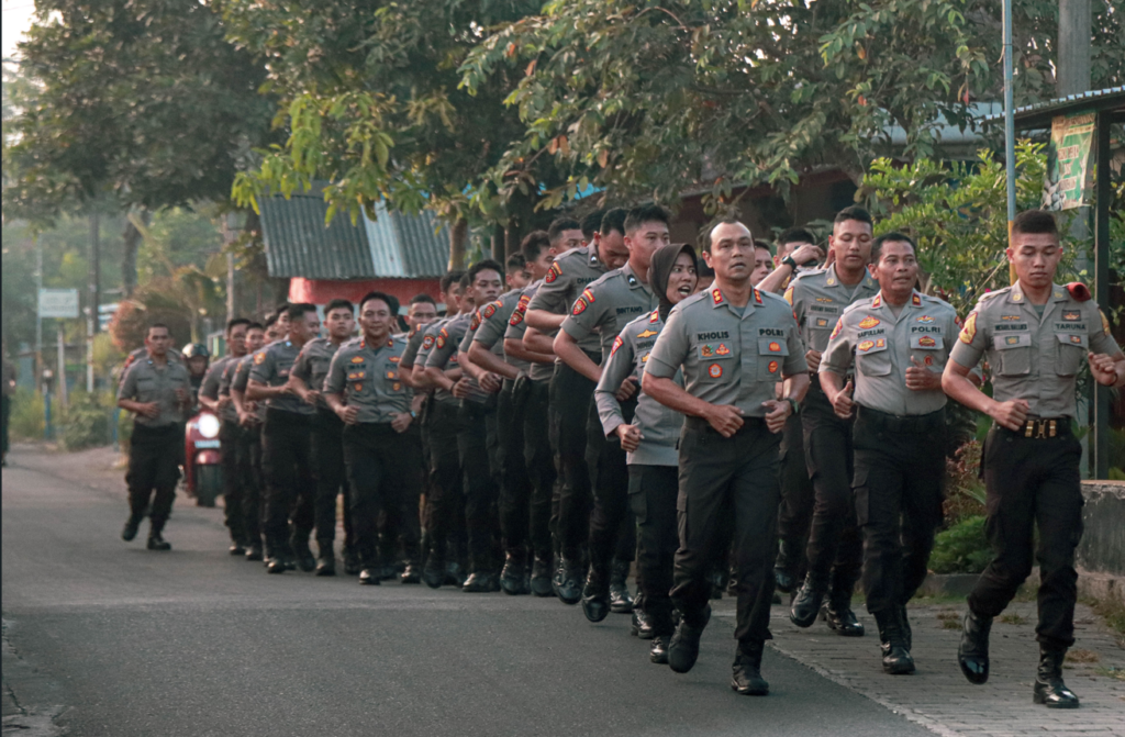 Polres Malang Gelar Olahraga Bersama untuk Tingkatkan Kebugaran Personel