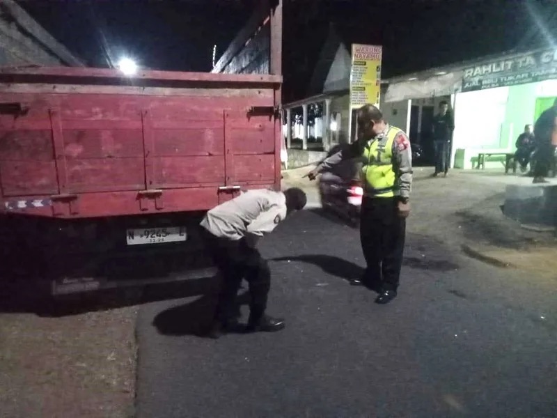 Pelajar 12 Tahun Tewas Setelah Tabrak Truk di Turen, Malang