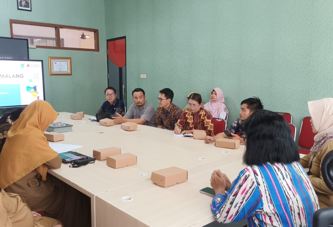Berbagi Ilmu Statistik dan Persandian: Diskominfo Kabupaten Malang Terima Kunjungan Kerja dari Mahakam Ulu