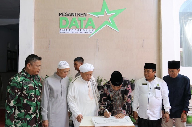 Bupati Malang Resmikan Pesantren Entrepreneur, Siapkan Santri Jadi Pengusaha Muda