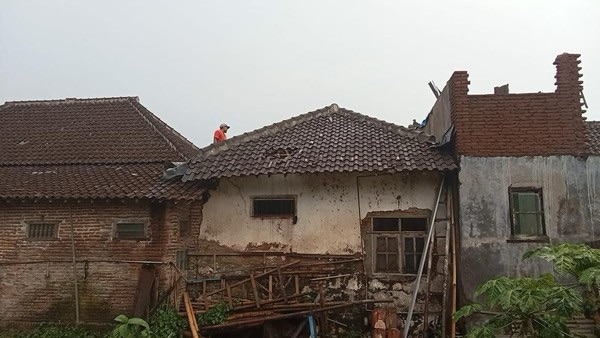 Hujan Deras dan Angin Kencang Terjang Malang, 54 Rumah Warga Rusak