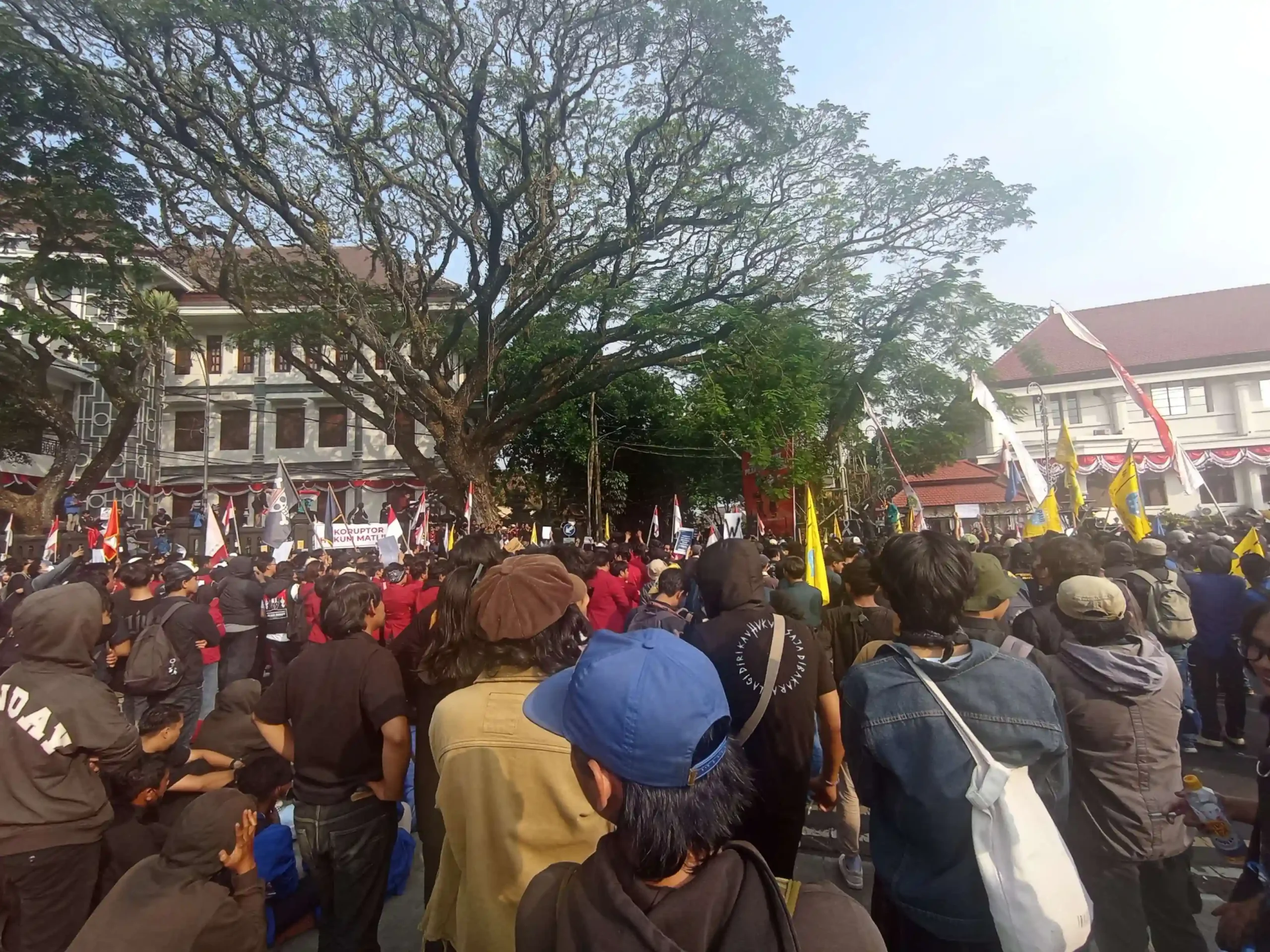 Mahasiswa Geruduk DPRD Kota Malang, Tuntut Hentikan Alih Fungsi Lahan Pertanian
