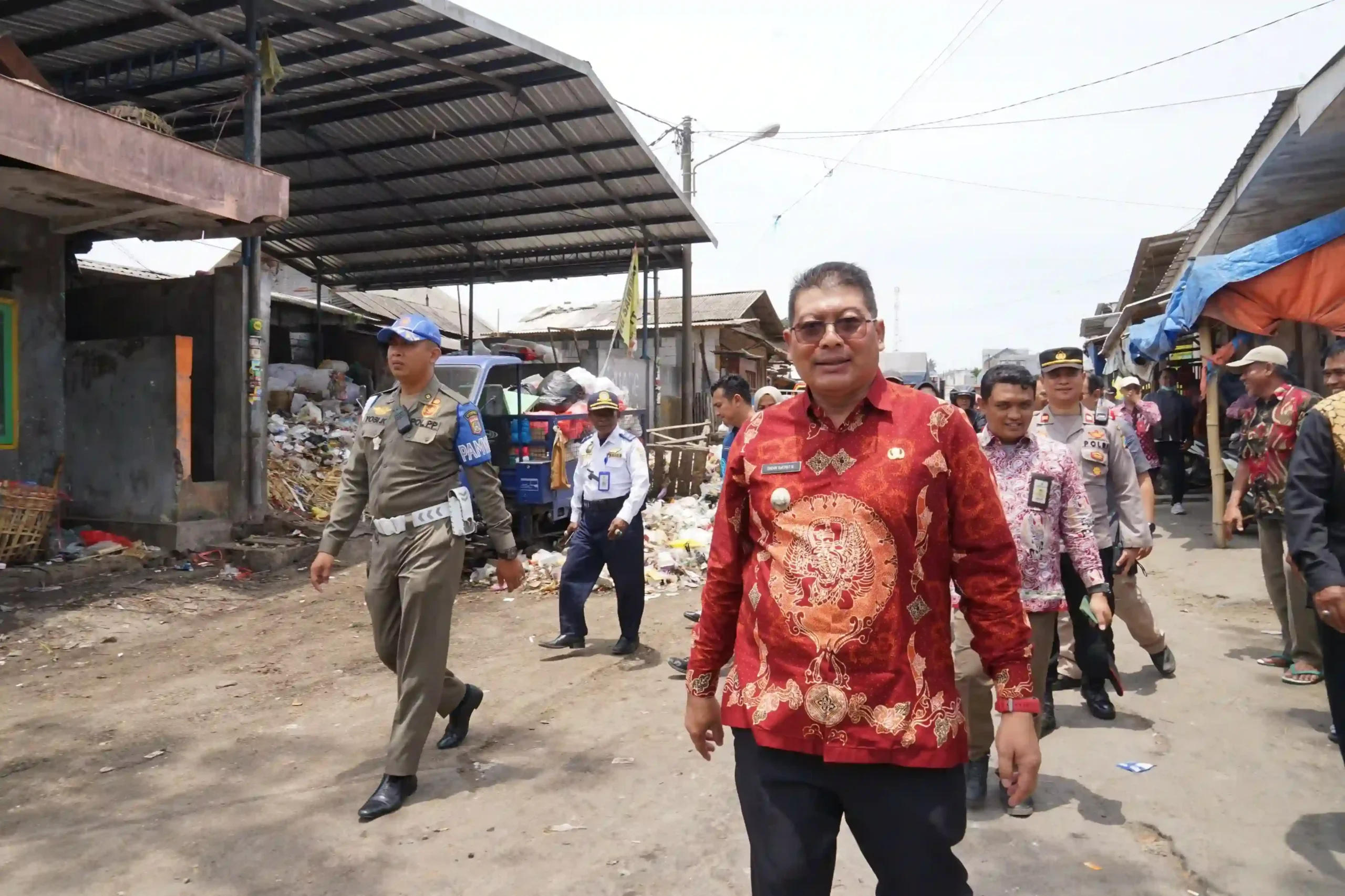 Gebrakan Plt. Bupati Malang: 3 Hari Bersihkan Sampah Pasar Dampit, Pedagang Lega!
