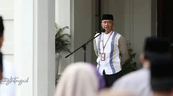 ASN Kota Malang Kenakan Busana Muslim dalam Apel Pagi Jelang Hari Santri Nasional 2024