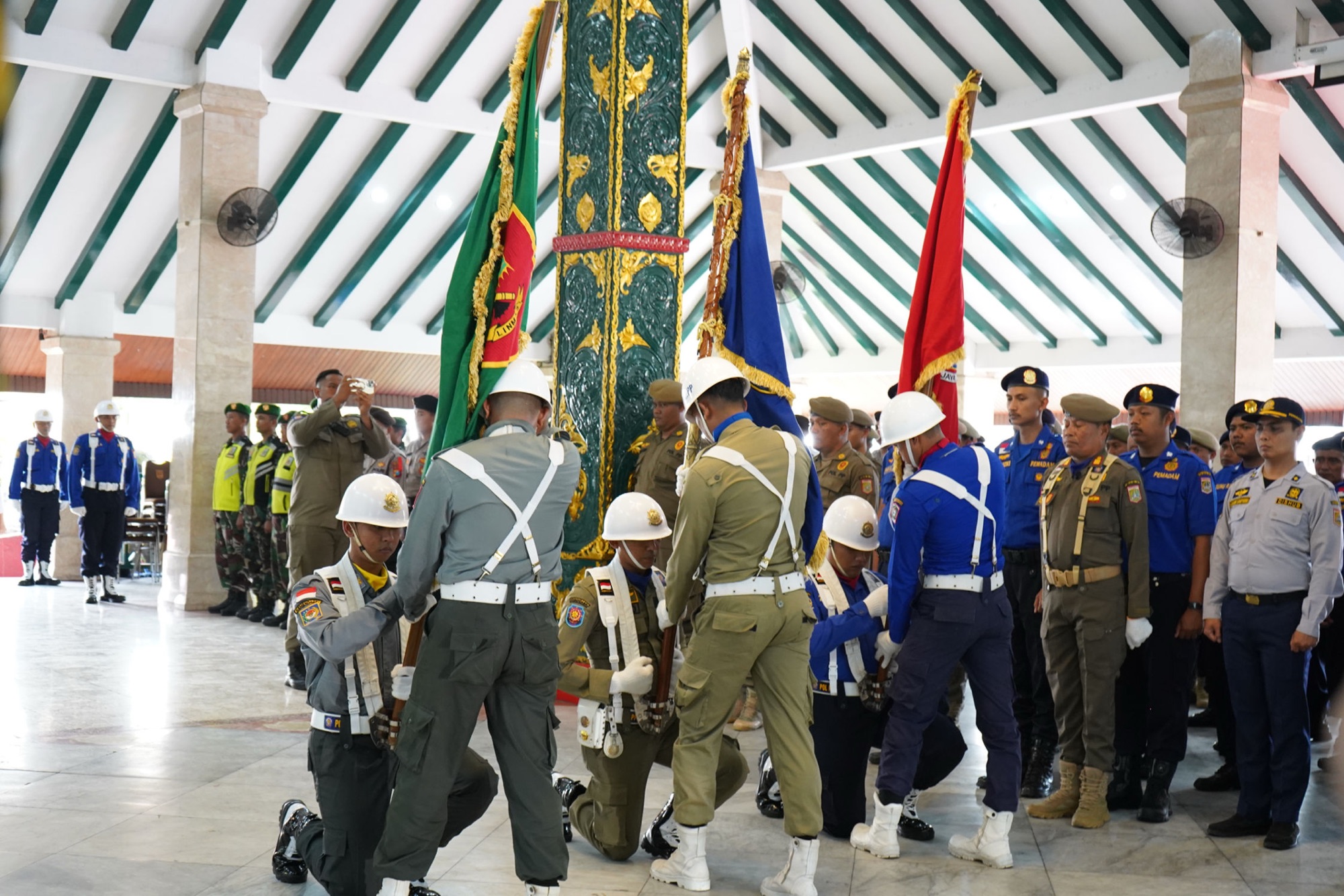 Semangat ‘Jer Basuki Mawa Beya’ Menggelora, Bendera Pataka Jatim Singgah di Kabupaten Malang