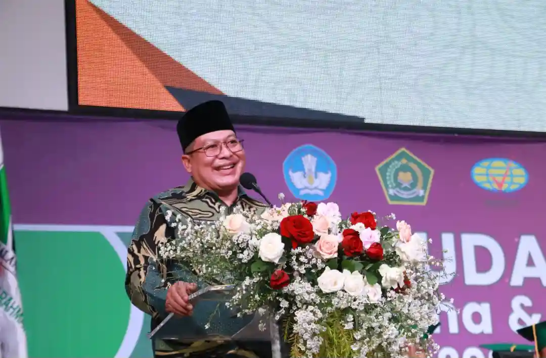 Plt. Bupati Malang Hadiri Wisuda UNIRA Malang, Tekankan Pentingnya Kontribusi Lulusan untuk Bangsa