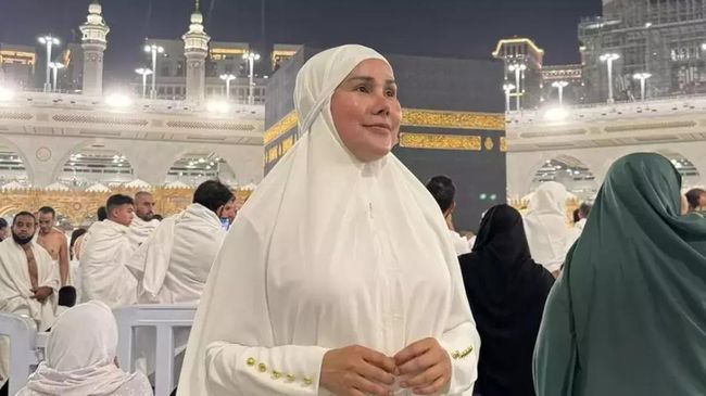 Viral Transgender Isa Zega Umroh dengan Hijab! Penjelasan MUI Soal Beribadah Sesuai Jenis Kelamin