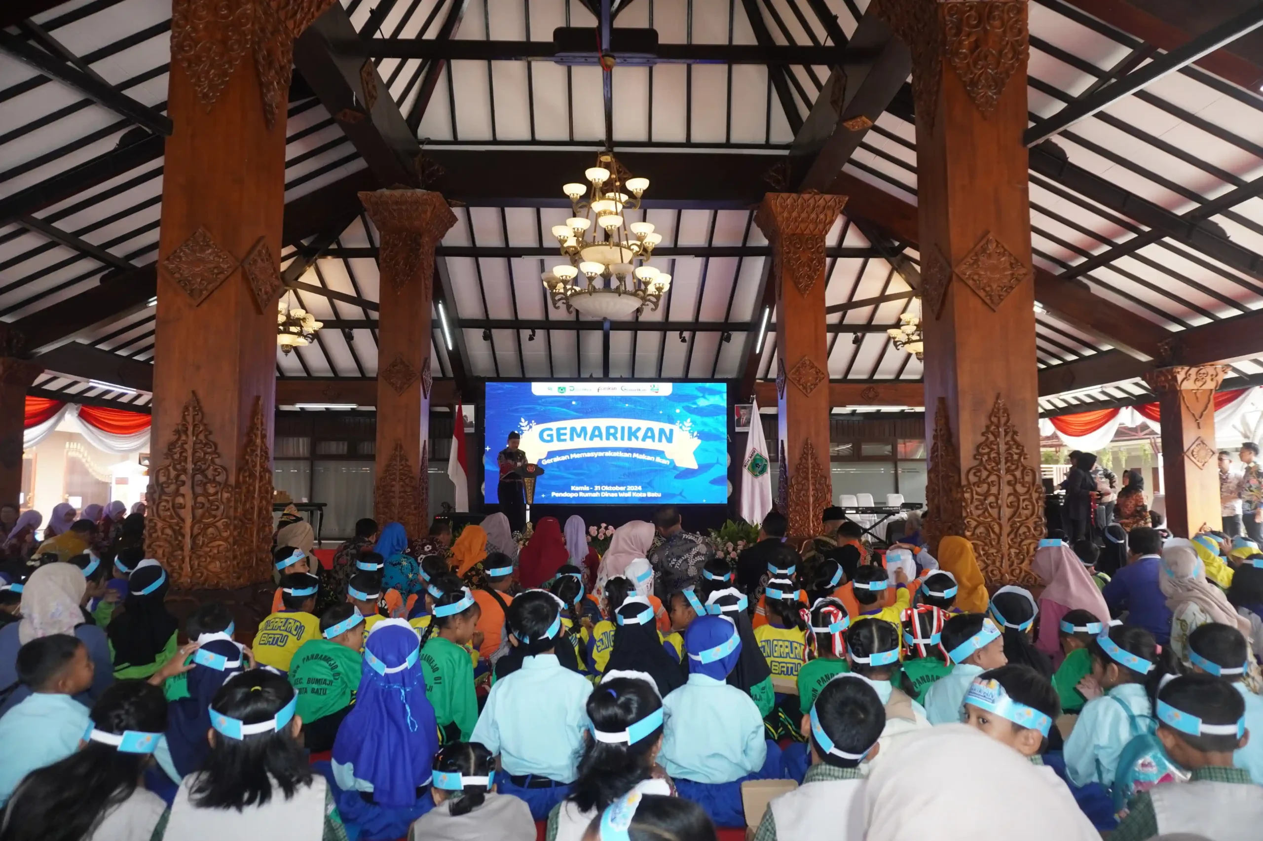 Ajak 150 Siswa SD, Pemkot Batu Giatkan Gerakan Makan Ikan untuk Cegah Stunting