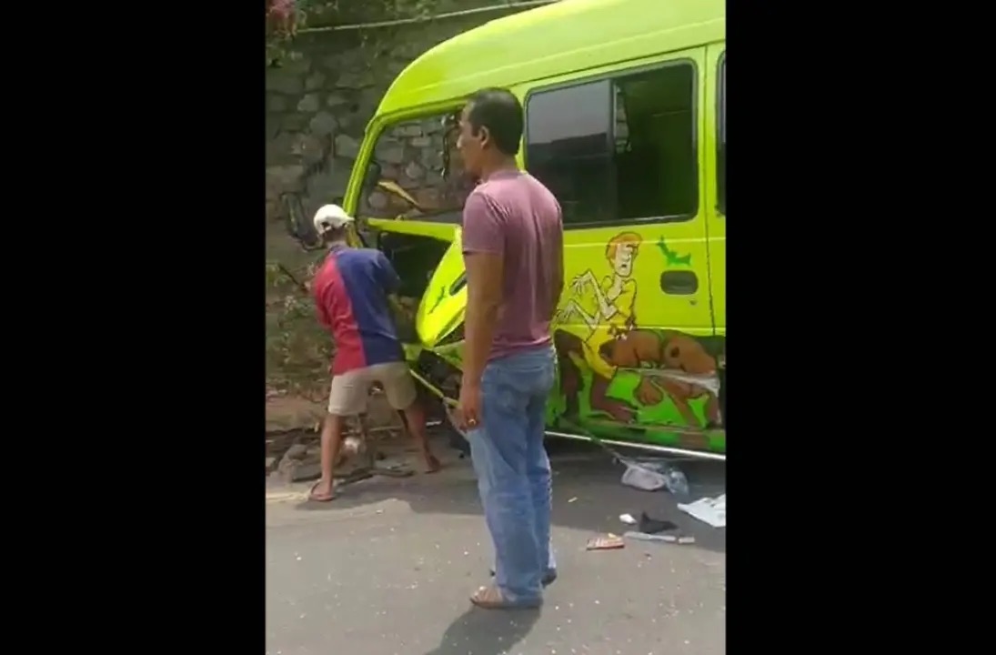 Kecelakaan Elf SMK 2 Antartika Sidoarjo di Pasuruan, Minibus Ditumpangi Rombongan Siswi