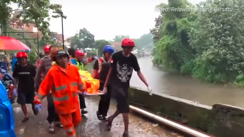 Penemuan Mayat Pria Terapung di Sungai Brantas Gegerkan Warga Malang