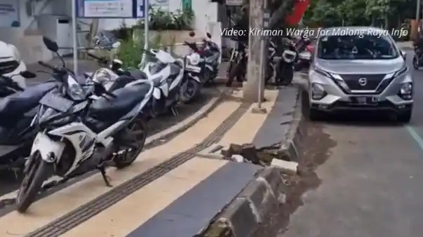 Maraknya Parkir Liar di Trotoar Jalan Bromo Kota Malang Bisa Menjadi Ancaman Bagi Pejalan Kaki