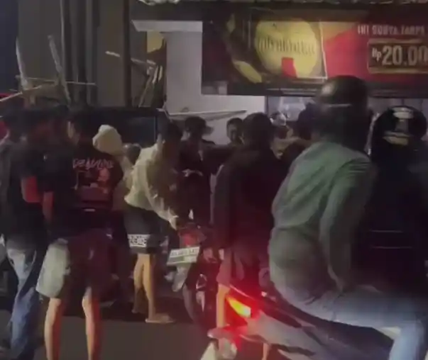 Keributan Pagi Buta di Jalan Soekarno Hatta Malang, Membuat Para Pengendara Kaget!