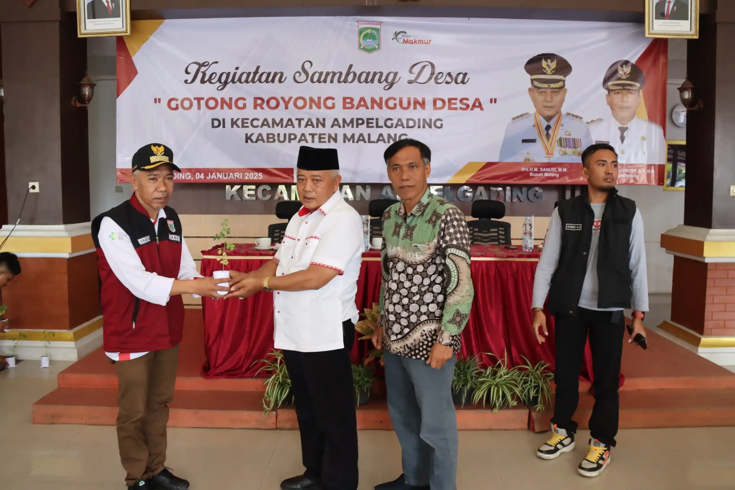 Bupati Malang Terus Dorong Pembangunan Ekonomi Desa Melalui Program Sambang Desa di Ampelgading