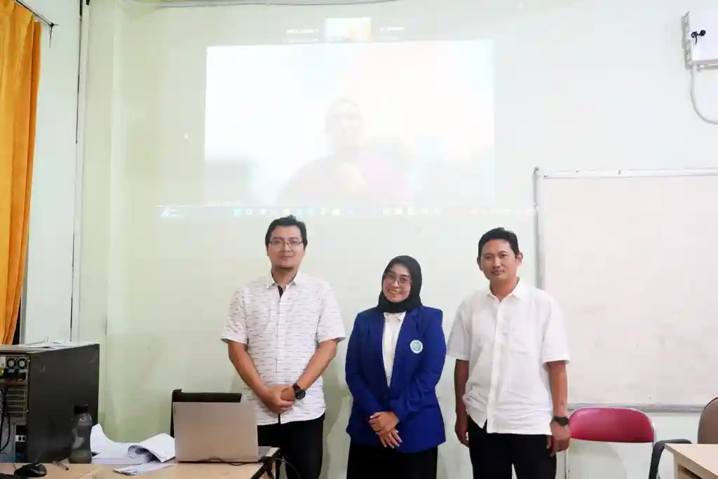 Membangun Sinergi Akademis: Universitas Negeri Malang Undang Dosen UiTM untuk Uji Skripsi