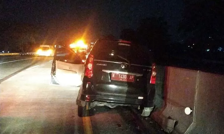 Kecelakaan Tunggal Mobil Dinas di Tol Gempol-Pandaan: Satu Orang Terluka