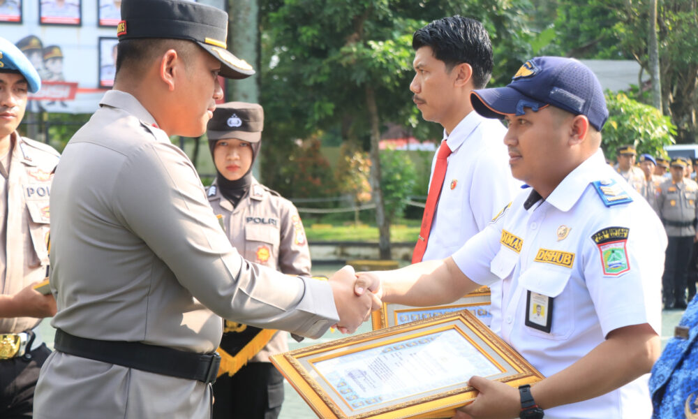 Polres Malang Beri Apresiasi, 50 Warga dan ASN Terima Piagam Penghargaan