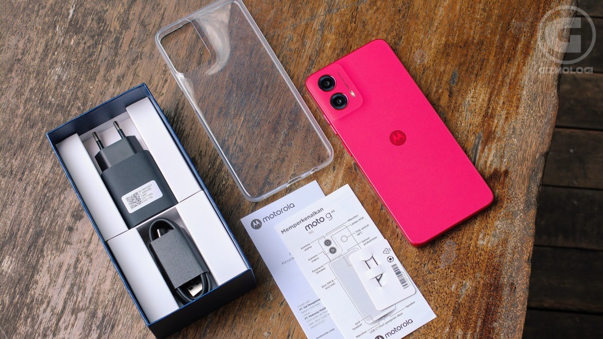 Moto G45 5G Tampil Elegan dengan Desain Vegan Leather
