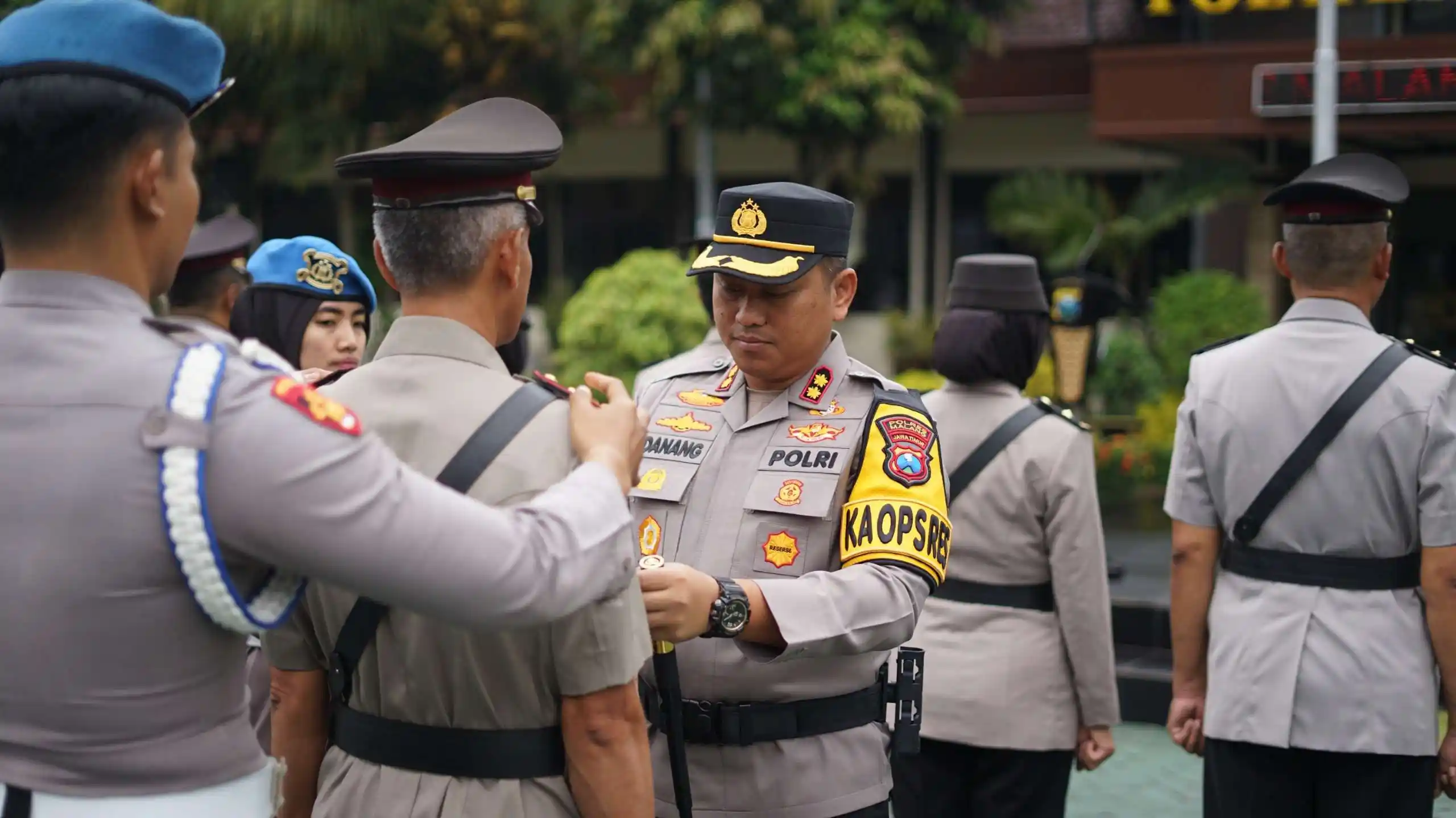 Kapolres Malang Pimpin Sertijab Pejabat Utama dan Kapolsek, Rotasi Jabatan untuk Optimalisasi Kinerja