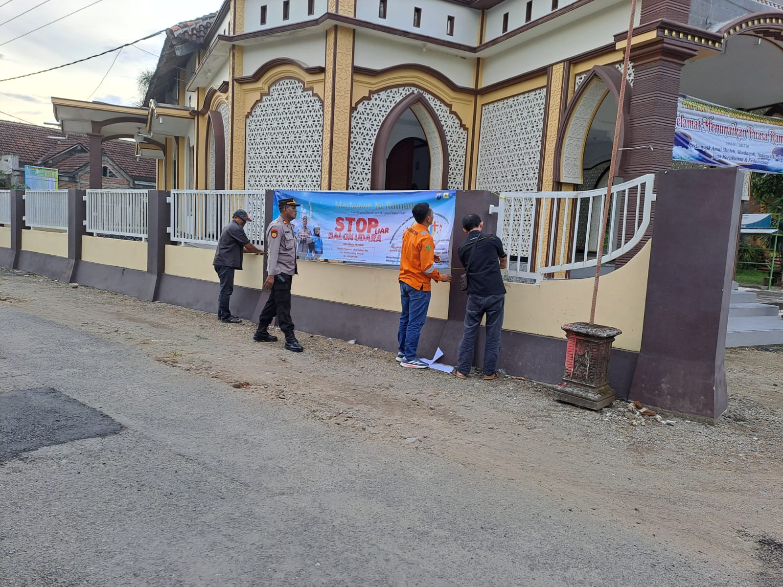 Balon Udara Berbahaya, Polres Trenggalek Lakukan Edukasi Bersama PLN