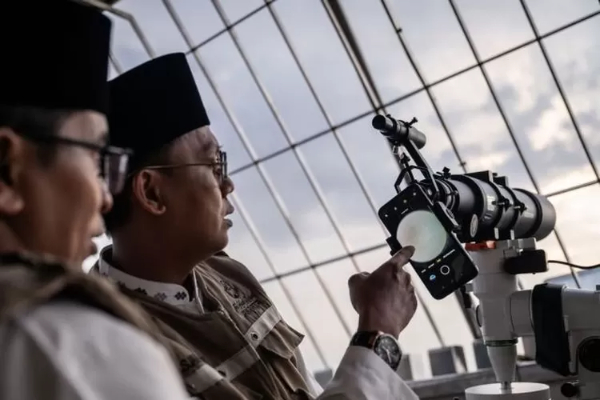 Gerhana Bulan Besar, Penentuan Hari Raya Idul Fitri 2025 Digelar Hari Ini