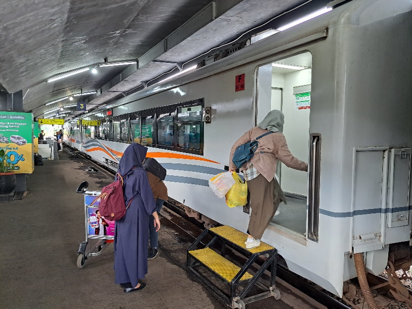 Malang Jadi Destinasi Favorit Pemudik, Lihat Keramaian di Stasiun