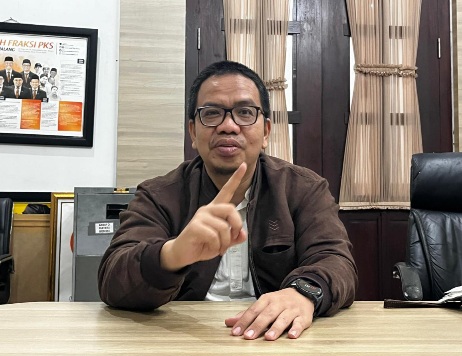 Malang Dilanda Pertempuran Pasar, Pemkot Dituding Biarkan PKL Liar Menjamur