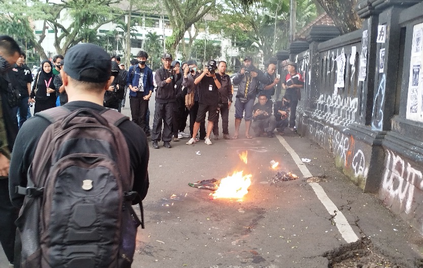 Perjuangan Mahasiswa Malang: Korban Demo Alami Luka Parah, Jalani Operasi Rahang