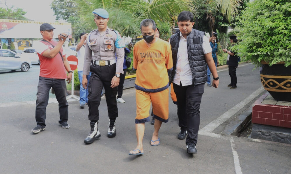 Sindikat Penjualan Minyak Goreng Palsu Terungkap di Malang