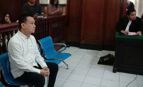 Mantan Direktur Terungkap Bela Diri dalam Tuntutan 10 Bulan