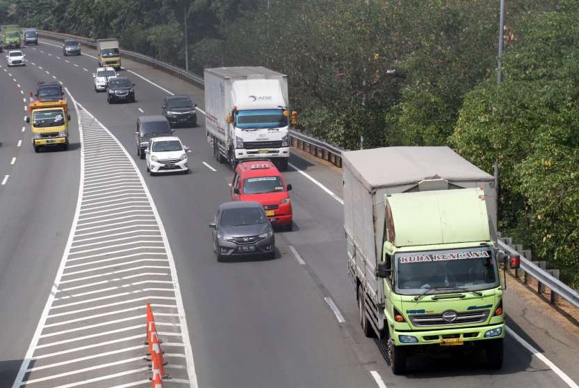 Truk Barang Diizinkan Mudik Lebaran 2025, Menhub Pastikan Tak Ada Larangan Total