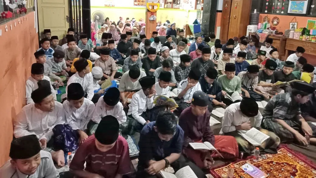 Generasi Muda Islami Berakhlak Mulia Belajar di Pesantren Kilat Ramadan