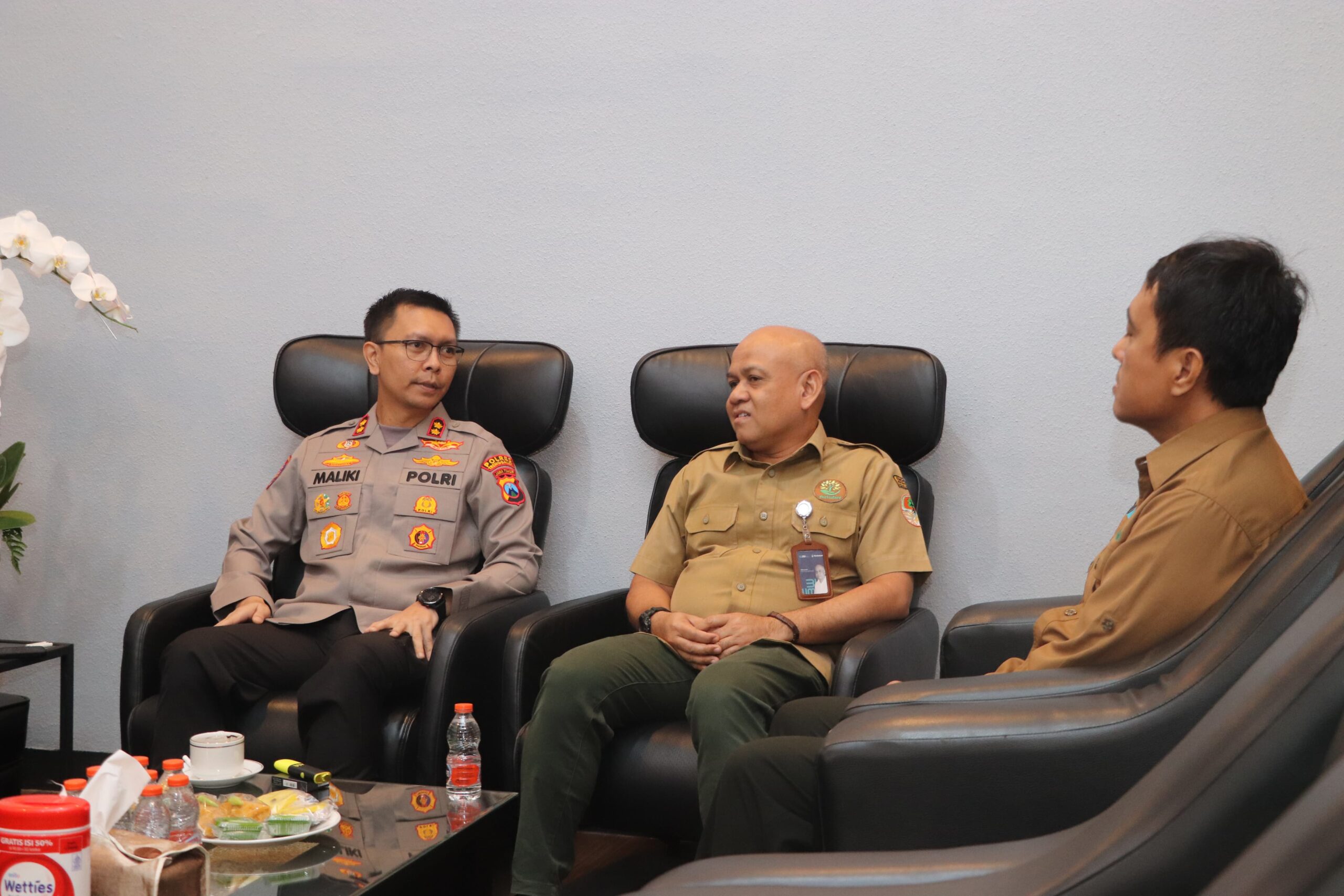 Kapolres Trenggalek Berkomitmen Jaga Kelestarian Hutan Bersama Perhutani