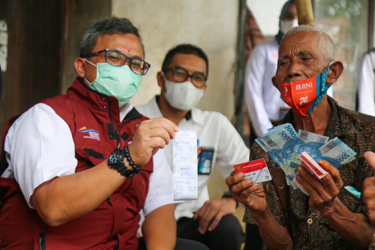 Bansos Tahap 2 Akan Cair Lebih Dulu, Ini Kategori Penerimanya