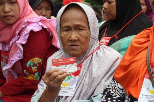 Raih Manfaat Bansos PKH di 2025: Cek Penerima dengan KTP dan Situs Kemensos