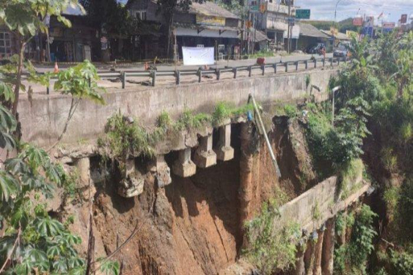 Jeritan Hati Pria di Jembatan Cikereteg, Endingnya Bikin Merinding