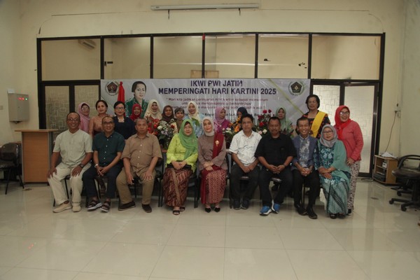 Kartini Bersemi! IKWI Jatim Gelar Lomba Merangkai Bunga Kebun Sempurna untuk Rayakan Hari Kartini