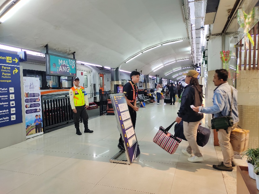 Tiket KAI Daop 8 Surabaya Diskon Hingga 40% untuk Mudik Lebaran 2025